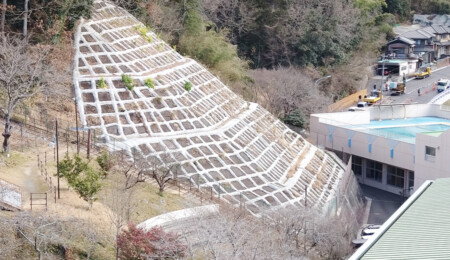 簡易吹付法枠工